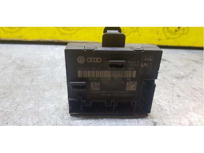 Gebruikte Module Centrale Deurvergrendeling Audi S1 (8X1/8XK) 2.0 TFSI 16V Prijs € 35,00 Margeregeling aangeboden door autodemontage denollen
