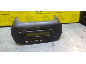 Gebruikte Radio CD Speler Peugeot Bipper (AA) 1.4 HDi Prijs € 125,00 Margeregeling aangeboden door de Nollen autorecycling