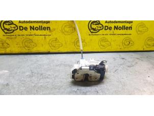 Gebruikte Deurslot Mechaniek 2Deurs rechts Peugeot Bipper (AA) 1.4 HDi Prijs € 50,00 Margeregeling aangeboden door de Nollen autorecycling