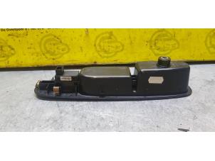 Gebruikte Ruit schakelaar elektrisch Fiat Punto Evo Prijs € 15,00 Margeregeling aangeboden door de Nollen autorecycling