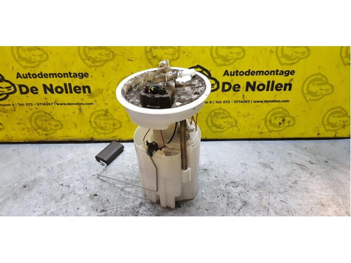 Gebruikte Benzinepomp Ford Focus 3 1.0 Ti-VCT EcoBoost 12V 100 Prijs € 75,00 Margeregeling aangeboden door autodemontage denollen