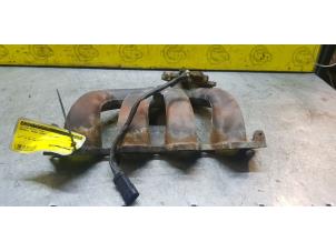 Gebruikte Spruitstuk Uitlaat Renault Grand Scénic II (JM) 2.0 16V Prijs € 50,00 Margeregeling aangeboden door de Nollen autorecycling