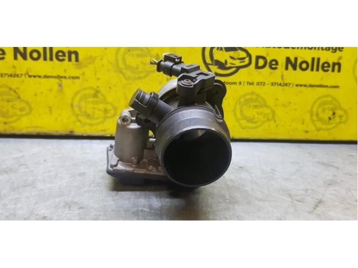 Gebruikte Gasklephuis BMW 1 serie (F20) 116i 1.5 12V Prijs € 82,28 Inclusief btw aangeboden door autodemontage denollen