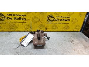 Gebruikte Remklauw (Tang) rechts-achter Opel Astra G (F70) 2.0 DI 16V Prijs € 45,00 Margeregeling aangeboden door de Nollen autorecycling