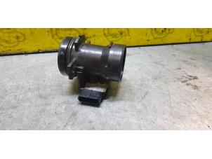 Gebruikte Luchtmassameter Ford Focus 1 1.4 16V Prijs € 25,00 Margeregeling aangeboden door de Nollen autorecycling