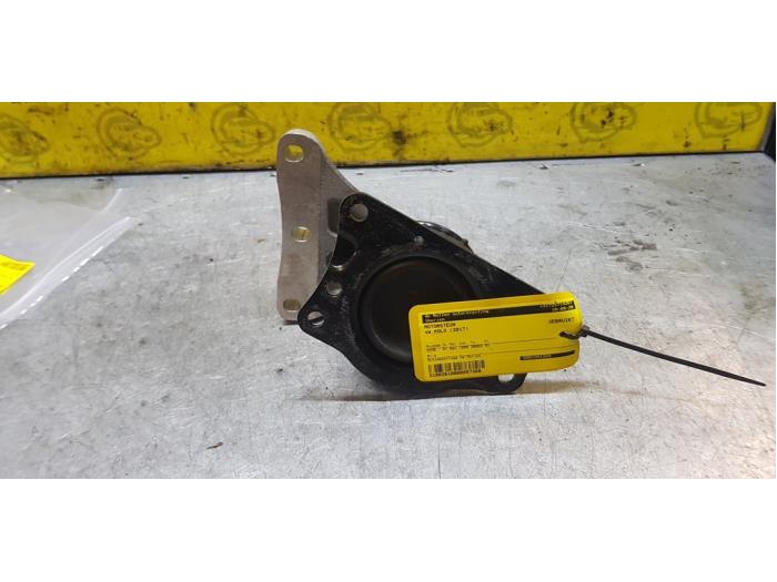 Gebruikte Motorsteun Volkswagen Polo V (6R) 1.0 12V BlueMotion Technology Prijs € 24,20 Inclusief btw aangeboden door autodemontage denollen
