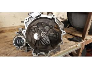 Gebruikte Versnellingsbak Skoda Fabia II (5J) 1.2i Prijs € 275,00 Margeregeling aangeboden door de Nollen autorecycling