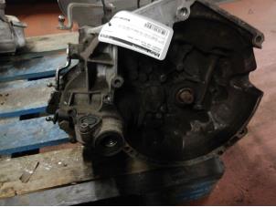Gebruikte Versnellingsbak Peugeot 206+ (2L/M) 1.1 XR,XS Prijs € 302,50 Inclusief btw aangeboden door de Nollen autorecycling