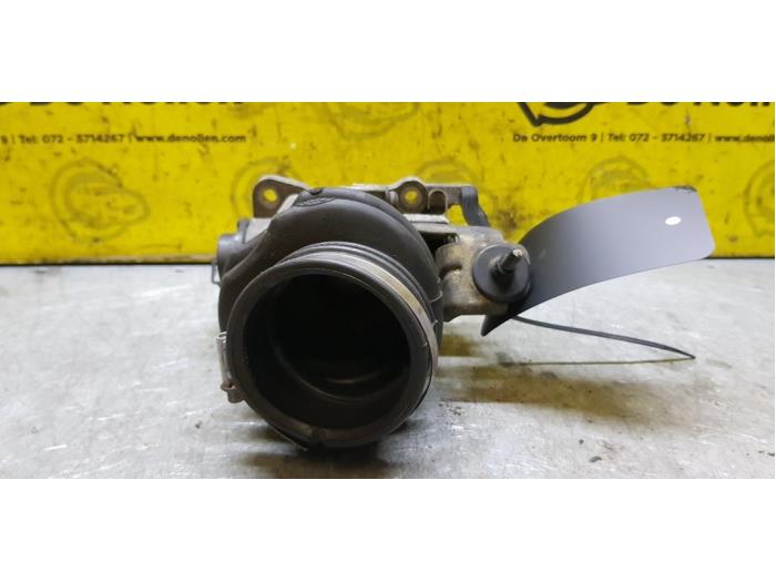 Gebruikte Gasklephuis Ford Ka I 1.3i Prijs € 40,00 Margeregeling aangeboden door autodemontage denollen