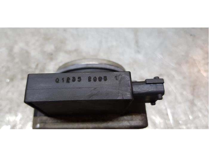 Gasklephuis van een Saab 9-3 I (YS3D) 2.0t 16V Ecopower 2002