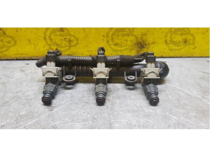 Gebruikte Galerij (Injectie) Opel Corsa C (F08/68) 1.0 12V Prijs € 30,00 Margeregeling aangeboden door autodemontage denollen