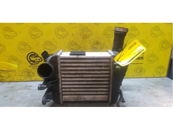 Gebruikte Intercooler Audi A4 (B7) 3.0 TDI V6 24V Prijs € 50,00 Margeregeling aangeboden door autodemontage denollen
