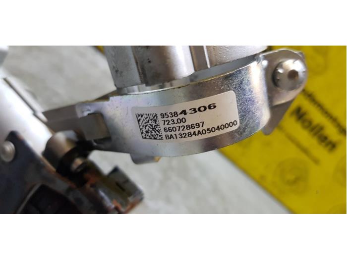 Kontaktslot+Sleutel van een Opel Mokka/Mokka X 1.7 CDTI 16V 4x2 2014