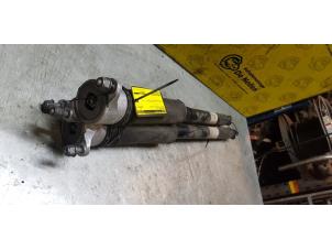 Gebruikte Schokbreker set Mercedes A (177.0) 2.0 A-200d Prijs € 121,00 Inclusief btw aangeboden door de Nollen autorecycling