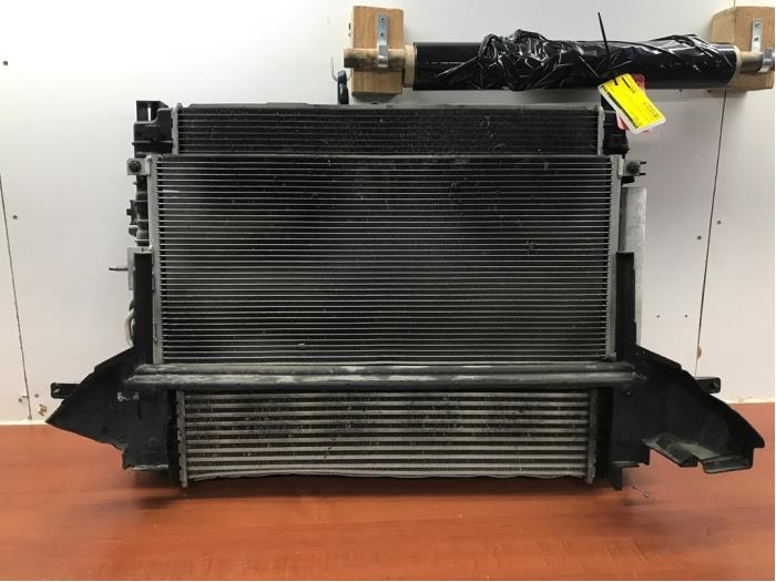Gebruikte Radiateur Opel Mokka/Mokka X 1.7 CDTI 16V 4x2 Prijs op aanvraag aangeboden door autodemontage denollen