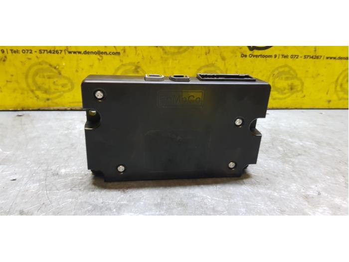 Gebruikte Module Centrale Deurvergrendeling Ford Fiesta 6 (JA8) 1.0 EcoBoost 12V 100 Prijs € 45,00 Margeregeling aangeboden door autodemontage denollen