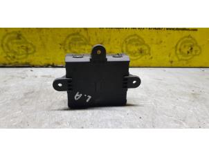 Gebruikte Centrale Deurvergrendelings Module Landrover Range Rover Evoque (LVJ/LVS) 2.2 eD4 16V 5-drs. Prijs € 35,00 Margeregeling aangeboden door de Nollen autorecycling