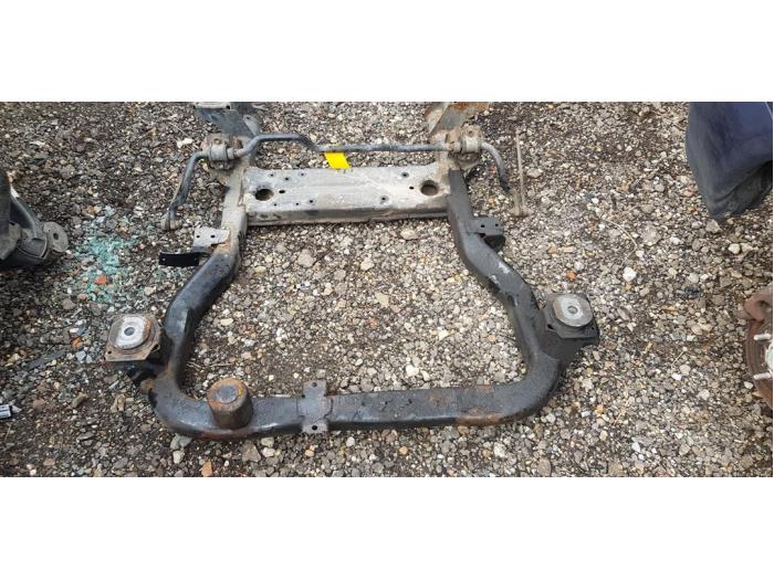 Gebruikte Subframe Volkswagen Transporter T5 2.5 TDi Prijs € 250,00 Margeregeling aangeboden door autodemontage denollen