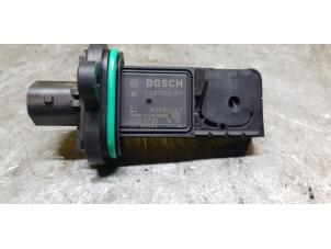 Gebruikte Luchtmassameter Opel Mokka/Mokka X 1.7 CDTI 16V 4x2 Prijs € 60,00 Margeregeling aangeboden door de Nollen autorecycling