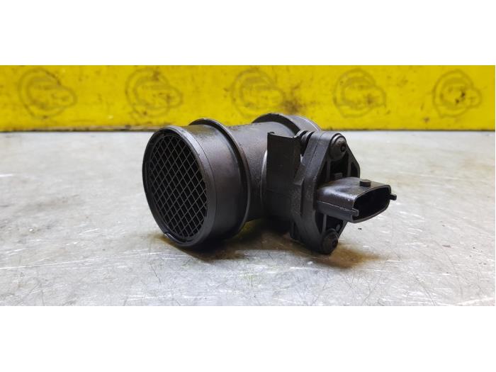 Gebruikte Luchtmassameter Opel Tigra Twin Top 1.4 16V Prijs € 24,19 Inclusief btw aangeboden door autodemontage denollen