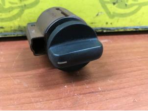 Gebruikte Schakelaar BMW 5 serie Touring (E39) 523i 24V Prijs € 10,00 Margeregeling aangeboden door de Nollen autorecycling