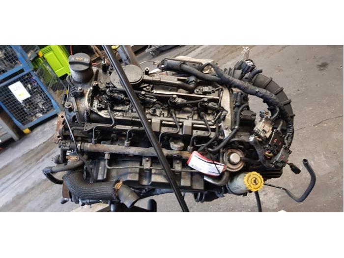 Gebruikte Motor Chrysler PT Cruiser 2.2 CRD 16V Prijs € 650,00 Margeregeling aangeboden door autodemontage denollen