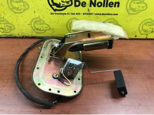 Gebruikte Benzinepomp Suzuki Swift (SF310/413) 1.0i Prijs € 50,00 Margeregeling aangeboden door de Nollen autorecycling