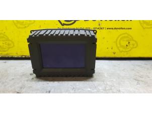 Gebruikte Display Interieur Opel Vectra C Caravan 2.2 DIG 16V Prijs € 30,00 Margeregeling aangeboden door de Nollen autorecycling