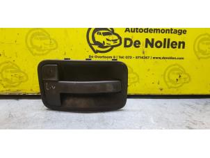 Gebruikte Deurgreep 2Deurs links Peugeot Expert (222/224) 1.9D Prijs € 20,00 Margeregeling aangeboden door de Nollen autorecycling