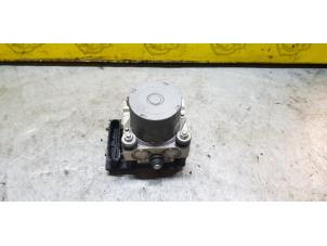 Gebruikte ABS Pomp Subaru Impreza II (GD) 2.5 WRX 16V Prijs op aanvraag aangeboden door de Nollen autorecycling