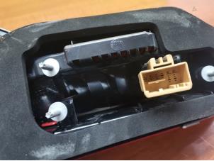 Gebruikte Achterlicht links Volkswagen T-Roc I 1.6 TDI BMT 16V Prijs € 60,50 Inclusief btw aangeboden door de Nollen autorecycling