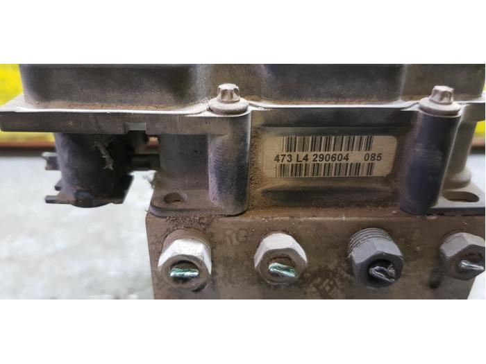 Gebruikte ABS Pomp Renault Twingo (C06) 1.2 Prijs € 57,00 Margeregeling aangeboden door autodemontage denollen