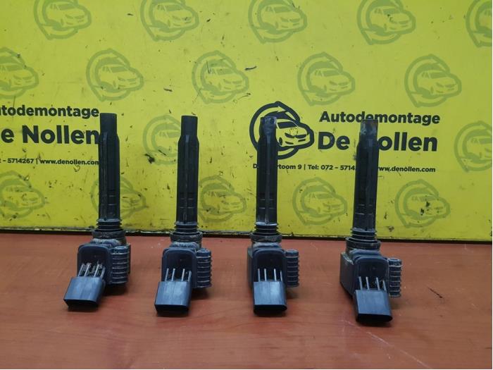 Pen Bobine van een Volkswagen Golf VII Variant (AUVV) 2.0 R 4Motion 16V 2016