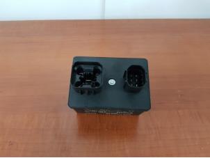 Gebruikte Gloeirelais Landrover Range Rover Sport (LS) 3.0 S TDV6 Prijs € 25,00 Margeregeling aangeboden door de Nollen autorecycling