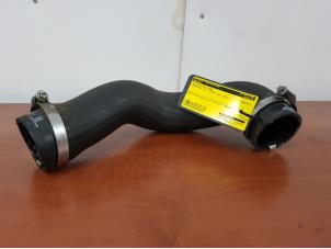 Gebruikte Intercooler Slang Landrover Range Rover Sport (LS) 3.0 S TDV6 Prijs € 75,00 Margeregeling aangeboden door de Nollen autorecycling