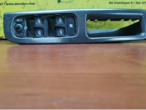 Gebruikte Elektrisch Raam Schakelaar Volvo V50 (MW) Prijs € 42,35 Inclusief btw aangeboden door de Nollen autorecycling