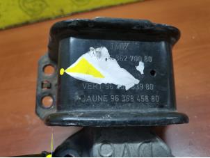 Gebruikte Motorsteun Peugeot 308 (4A/C) 1.6 HDi 16V Prijs € 48,40 Inclusief btw aangeboden door de Nollen autorecycling