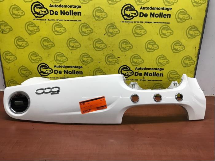 Gebruikte Dashboard Fiat 500 (312) 1.3 MJTD 16V Prijs € 96,80 Inclusief btw aangeboden door autodemontage denollen