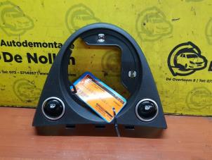 Gebruikte Ruit schakelaar elektrisch Fiat 500/595/695 1.4 T-Jet 16V Prijs € 48,40 Inclusief btw aangeboden door de Nollen autorecycling