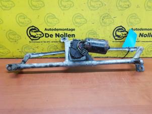 Gebruikte Ruitenwismotor + Mechaniek Volkswagen Polo III (6N1) 1.0i 50 Prijs € 30,00 Margeregeling aangeboden door de Nollen autorecycling