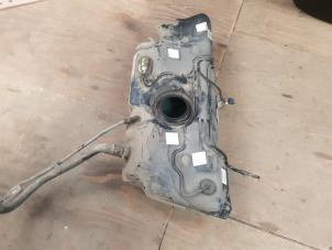 Gebruikte Brandstoftank Peugeot RCZ (4J) 1.6 16V THP Prijs € 250,00 Margeregeling aangeboden door de Nollen autorecycling