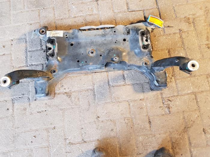 Gebruikte Subframe Ford Focus 3 Wagon 1.0 Ti-VCT EcoBoost 12V 100 Prijs € 100,00 Margeregeling aangeboden door autodemontage denollen