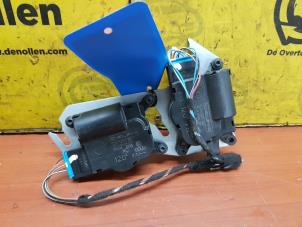 Gebruikte Diversen Volkswagen Transporter T5 2.0 TDI DRF Prijs € 50,00 Margeregeling aangeboden door de Nollen autorecycling