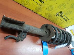 Gebruikte Schokbreker links-achter Chevrolet Lacetti (KLAN) 1.8 16V Prijs € 50,00 Margeregeling aangeboden door de Nollen autorecycling