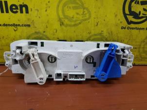 Gebruikte Chaufage Bedieningspaneel Renault Grand Scénic III (JZ) 1.5 dCi 105 Prijs € 25,00 Margeregeling aangeboden door de Nollen autorecycling