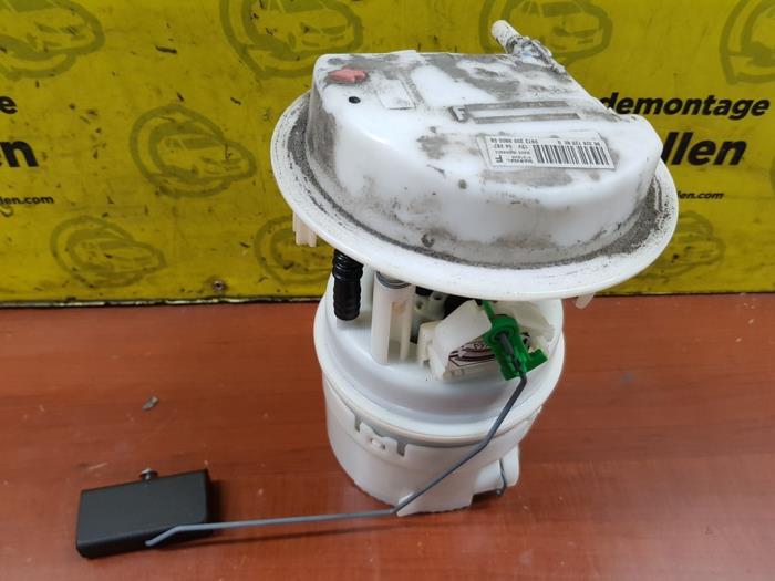 Gebruikte Tank element Pomp Citroen C5 II Berline (RC) 3.0 V6 24V Prijs € 50,00 Margeregeling aangeboden door autodemontage denollen