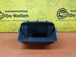 Gebruikte Display Interieur Opel Zafira (M75) 1.6 16V Prijs € 40,00 Margeregeling aangeboden door de Nollen autorecycling