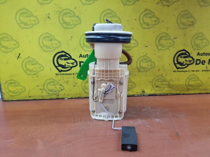 Gebruikte Tank element Pomp Volkswagen Golf IV (1J1) 1.6 Prijs € 40,00 Margeregeling aangeboden door autodemontage denollen