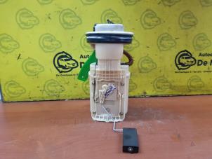 Gebruikte Brandstofpomp Elektrisch Volkswagen Golf IV (1J1) 1.6 Prijs € 40,00 Margeregeling aangeboden door de Nollen autorecycling