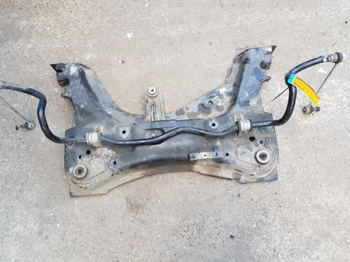 Gebruikte Subframe Nissan Micra (K12) 1.2 16V Prijs € 125,00 Margeregeling aangeboden door autodemontage denollen